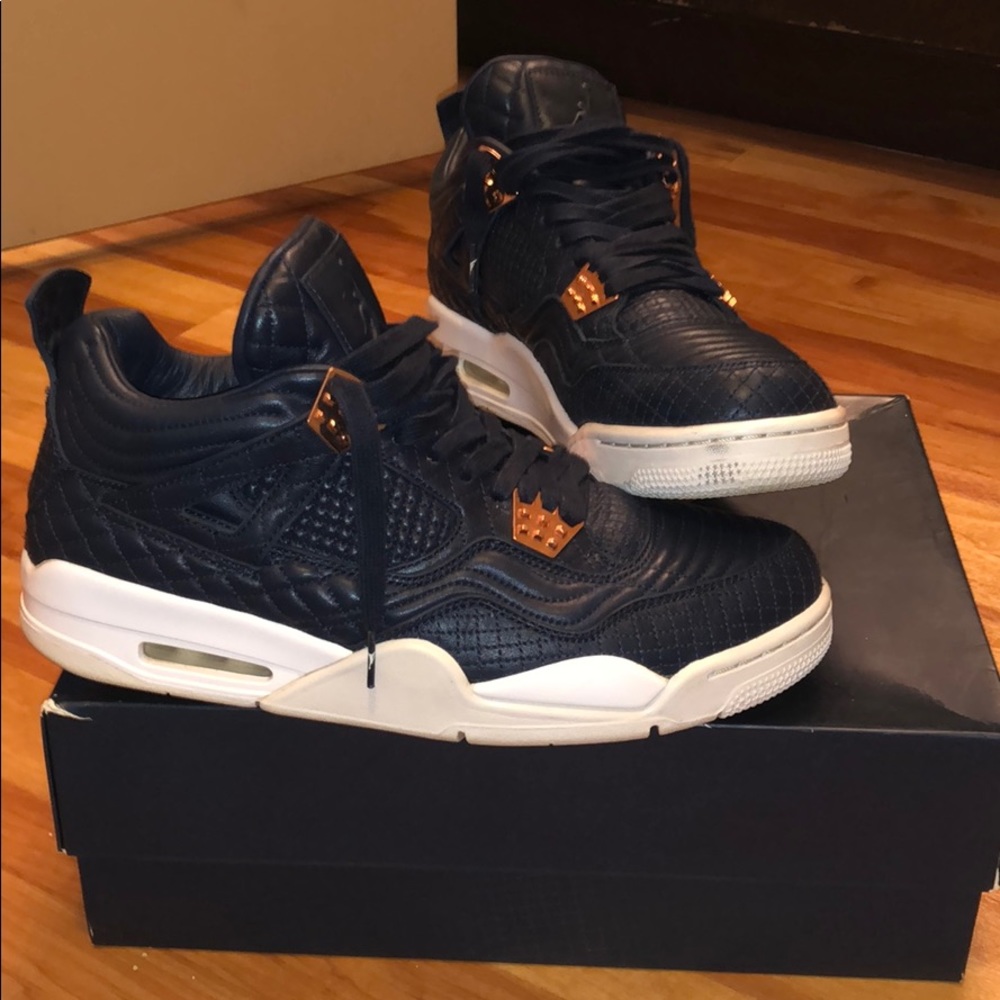 Air Jordan 4 “Obsidian/Royals”